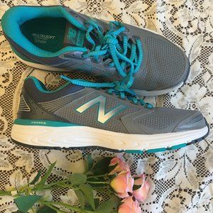 New Balance Tennis Shoes NWOT